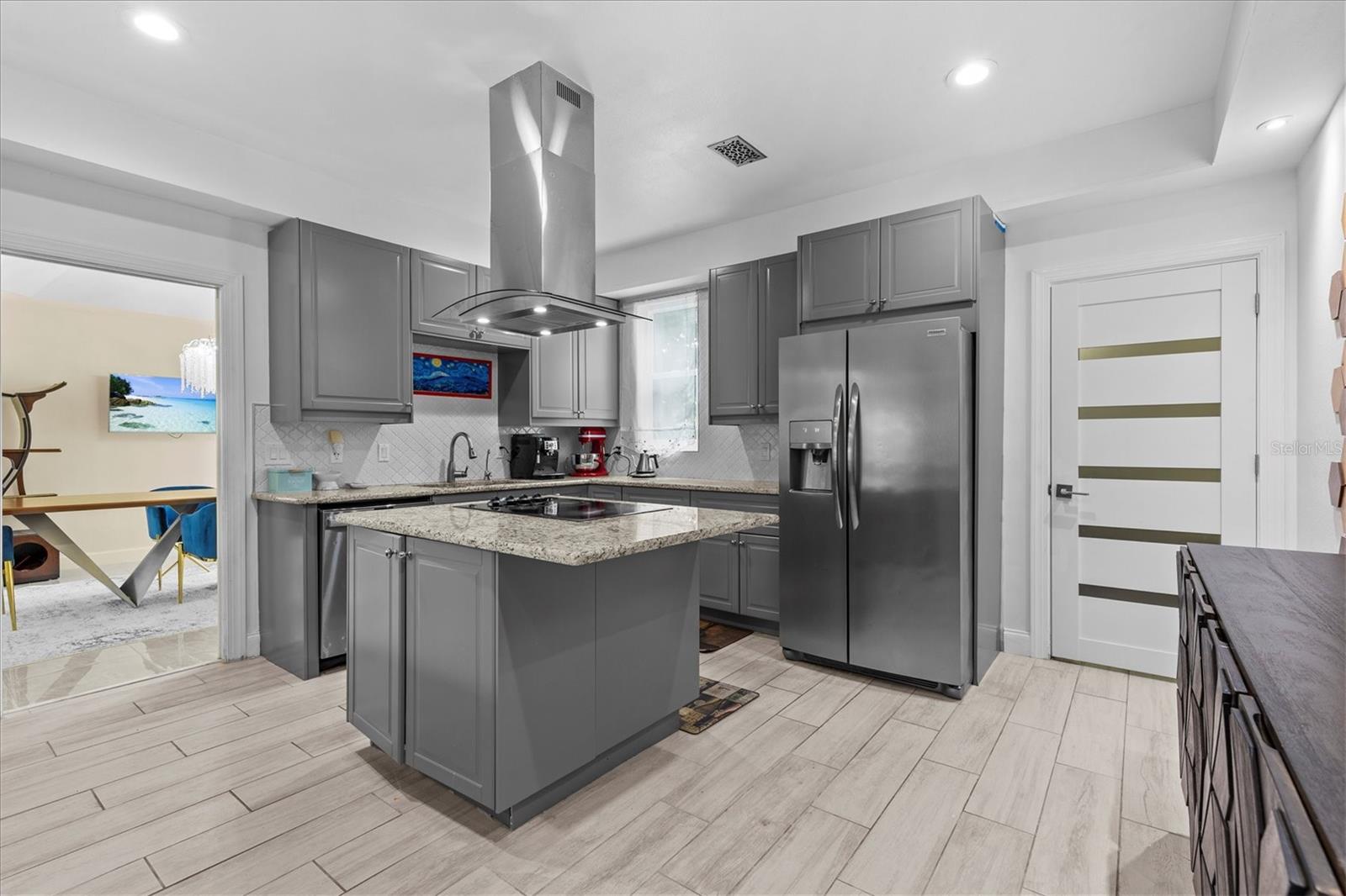 5914 LA ROSA LN — photo 17
