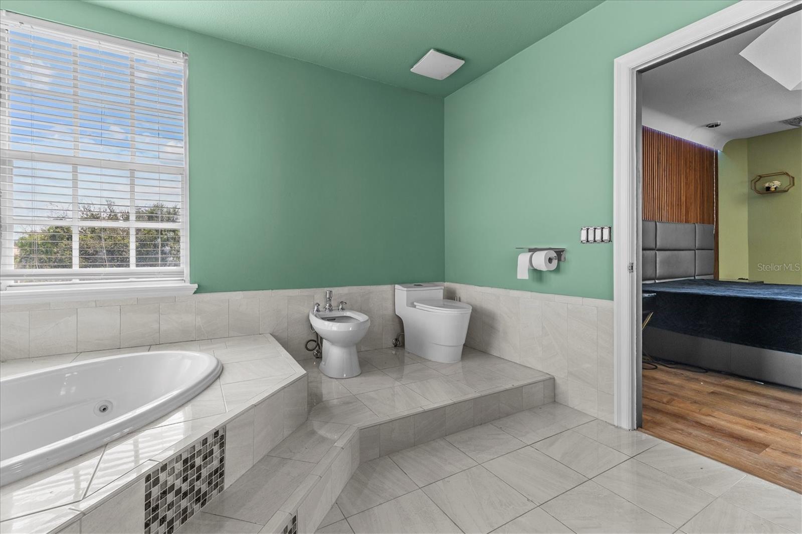 5914 LA ROSA LN — photo 35