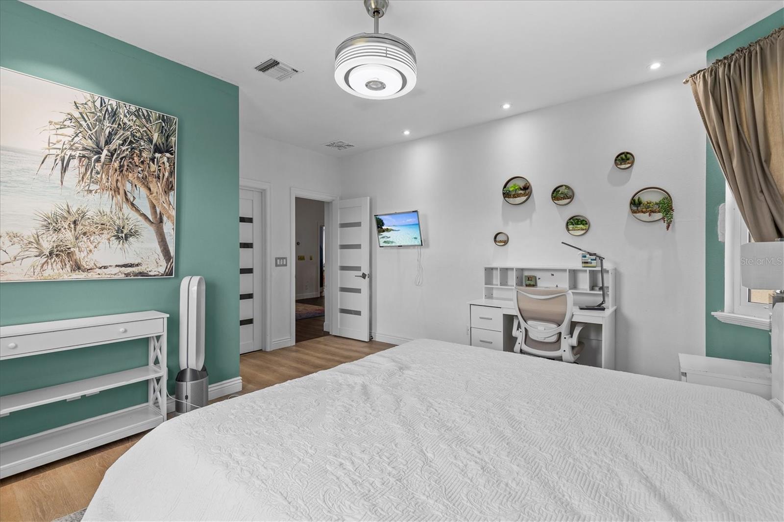 5914 LA ROSA LN — photo 41