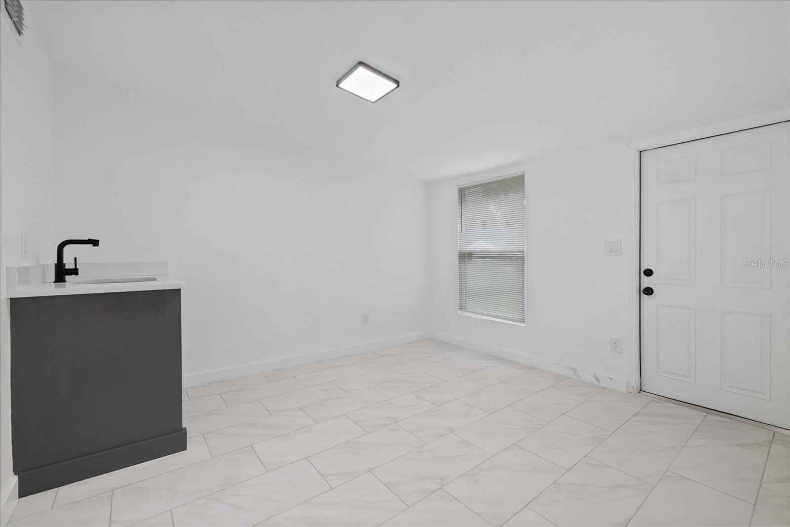 110 VIRGINIA AVE — photo 17