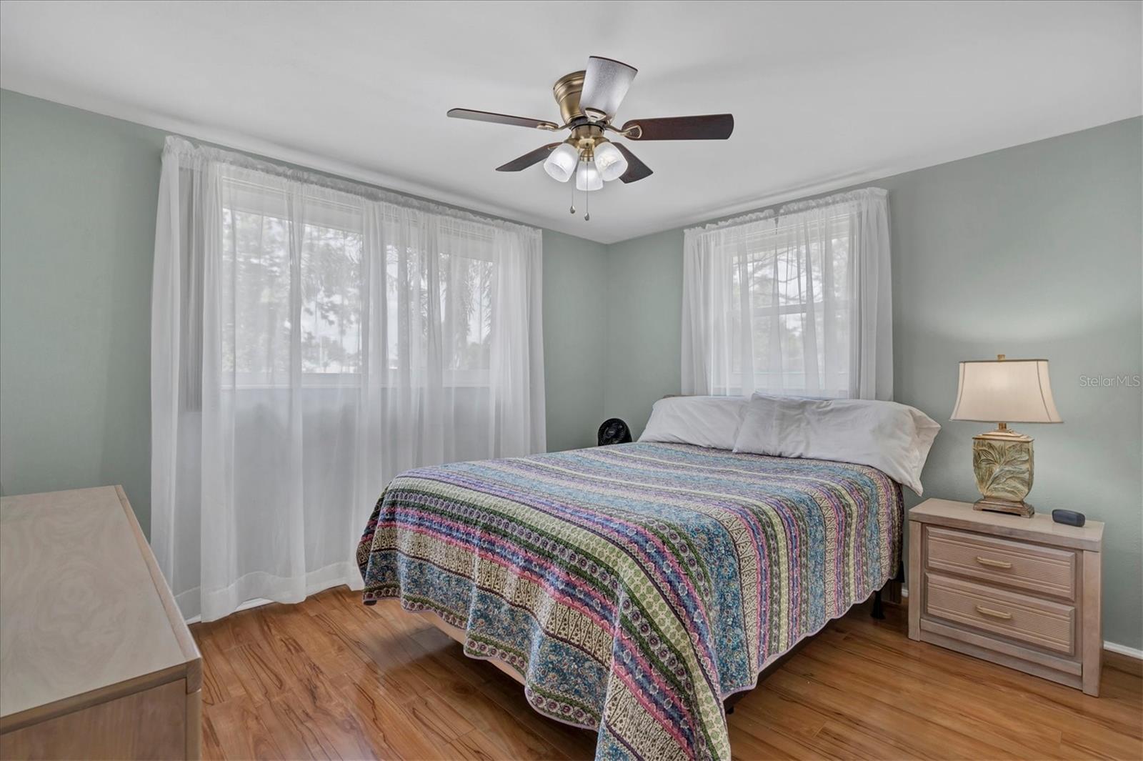 401 LEACH ST — photo 15