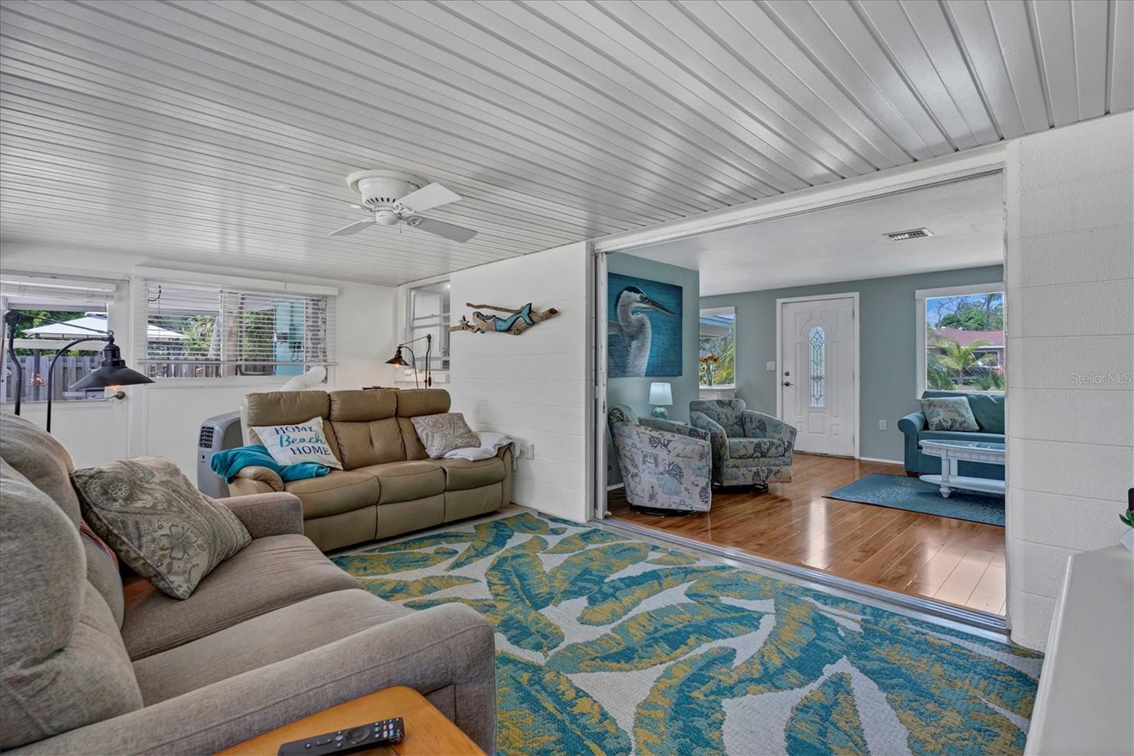 401 LEACH ST — photo 10