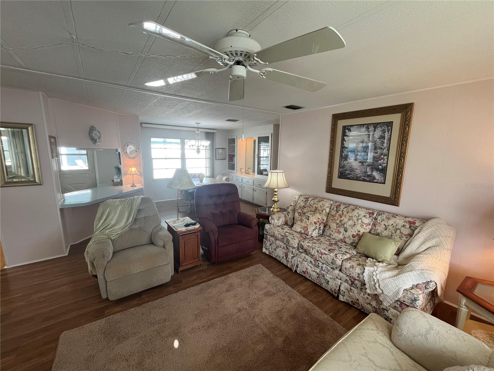 423 CERVINA DR — photo 7
