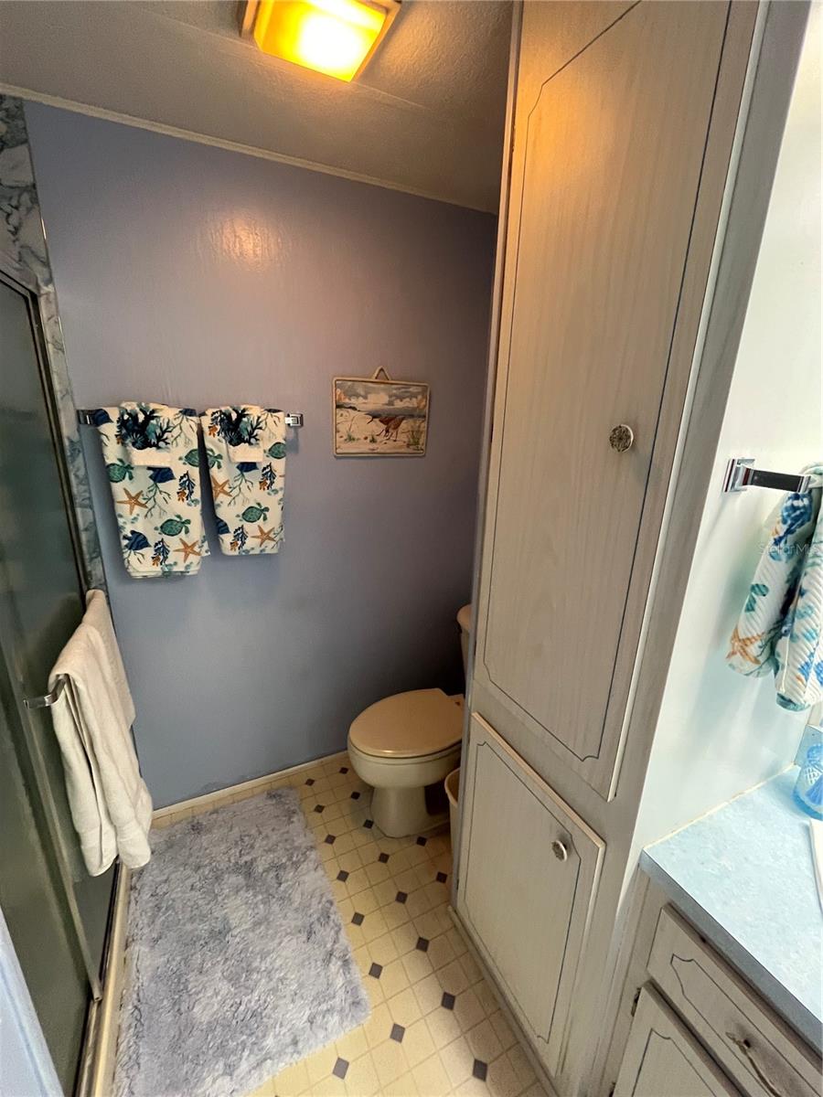 423 CERVINA DR — photo 35