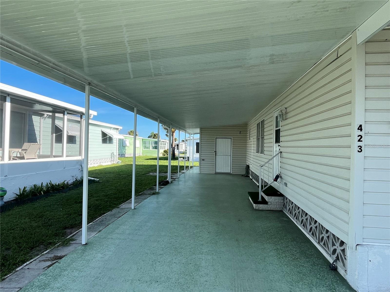 423 CERVINA DR — photo 3