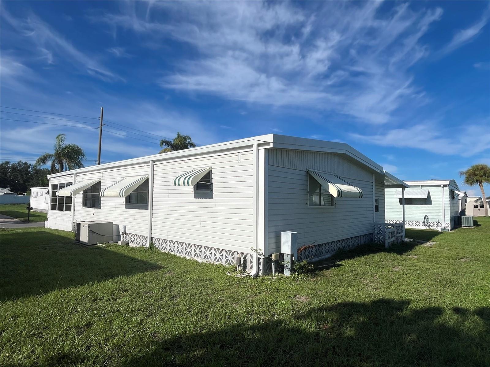 423 CERVINA DR — photo 5