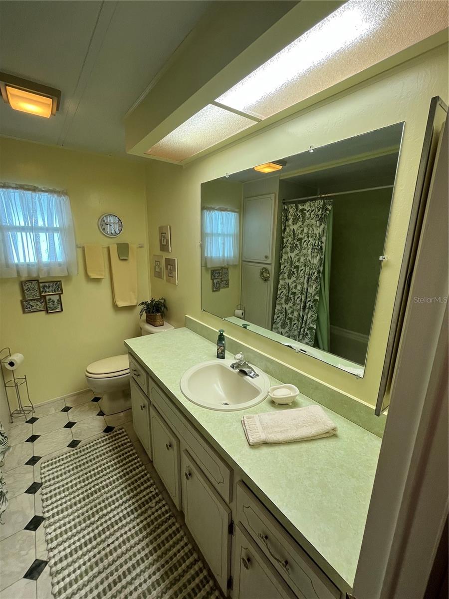 423 CERVINA DR — photo 27