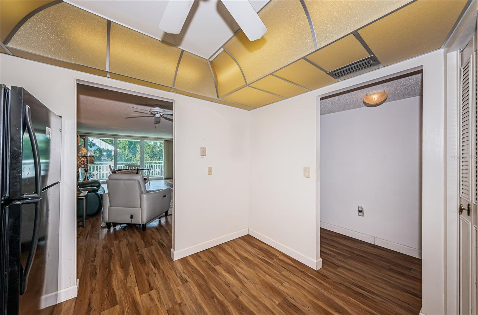 700 BEACH DR NE #308 — photo 31