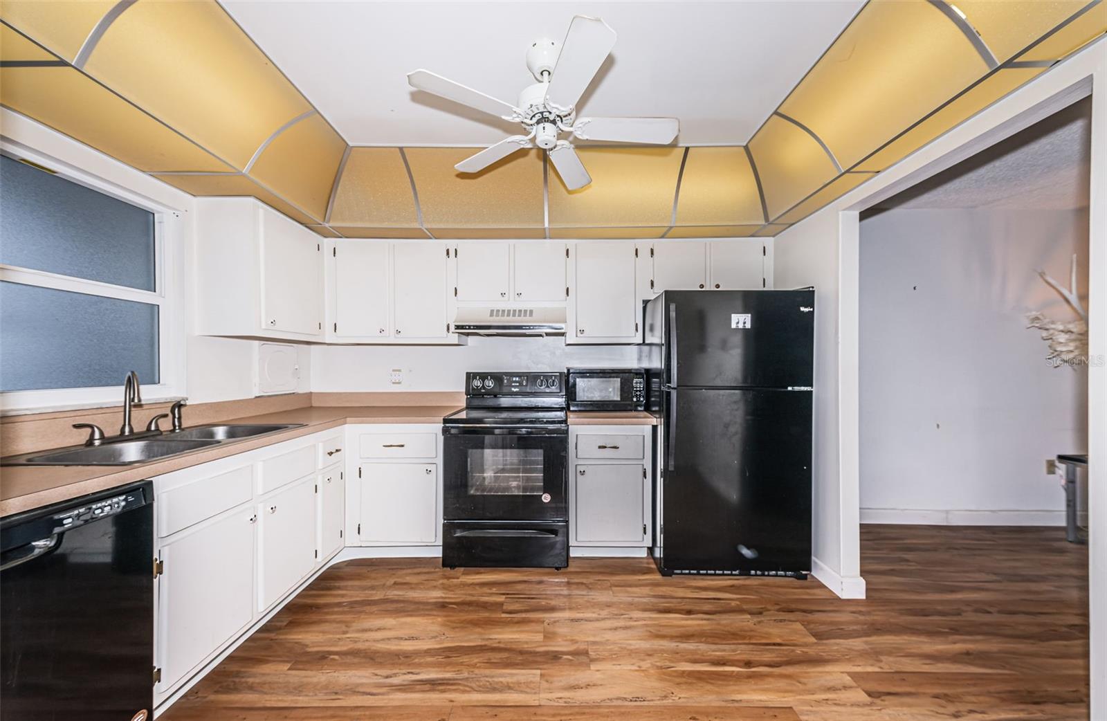 700 BEACH DR NE #308 — photo 29