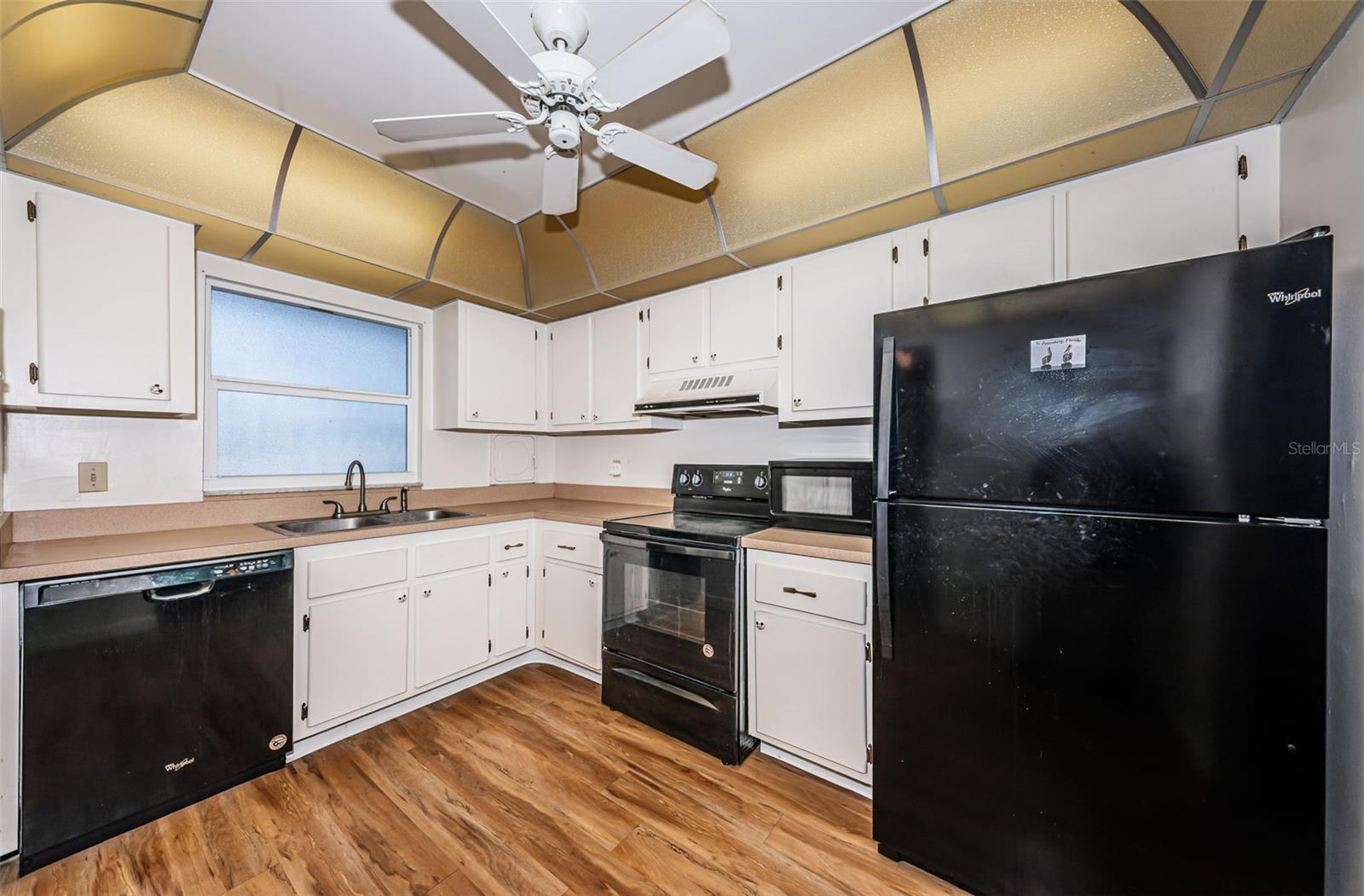 700 BEACH DR NE #308 — photo 27