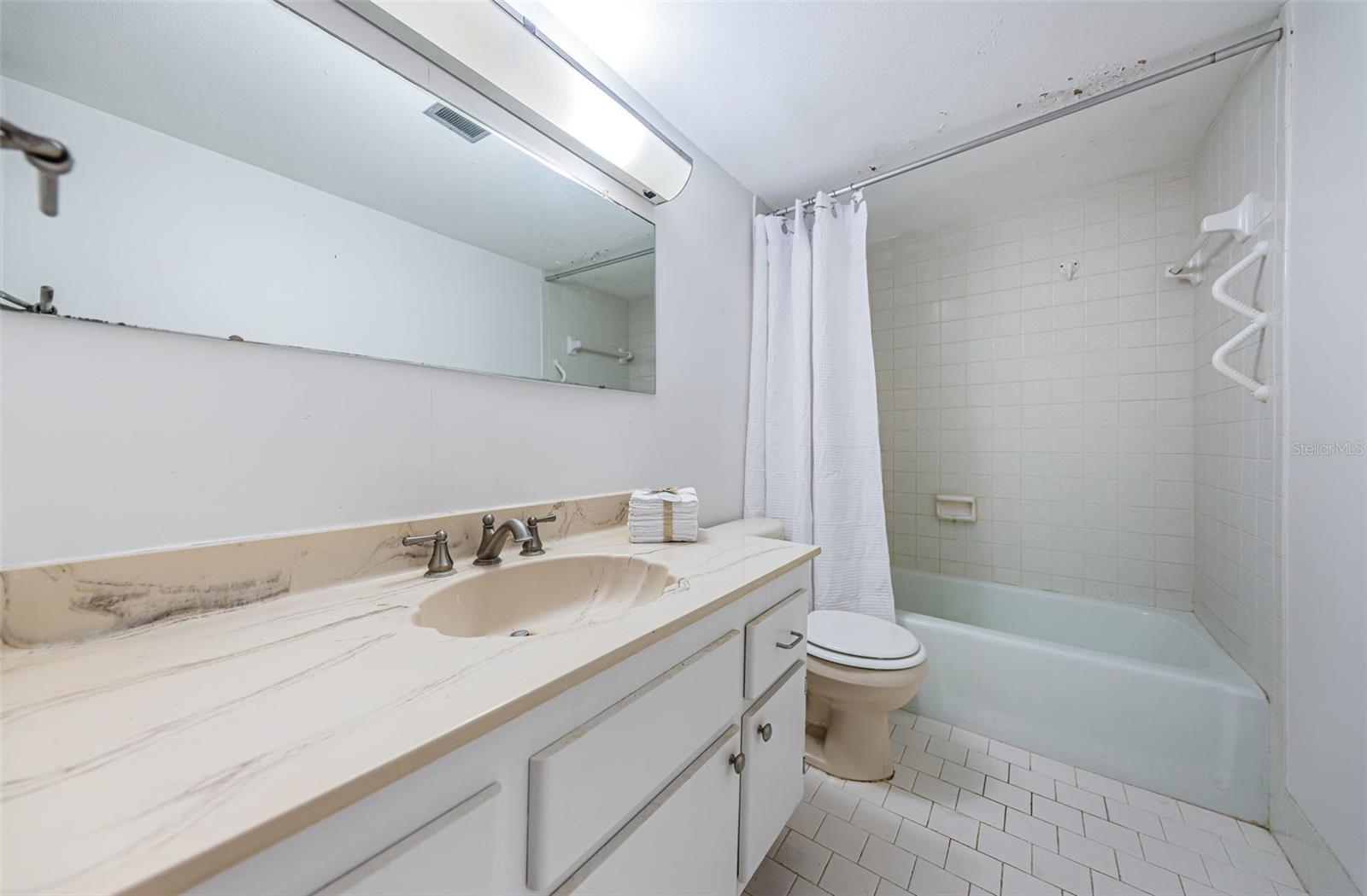 700 BEACH DR NE #308 — photo 43