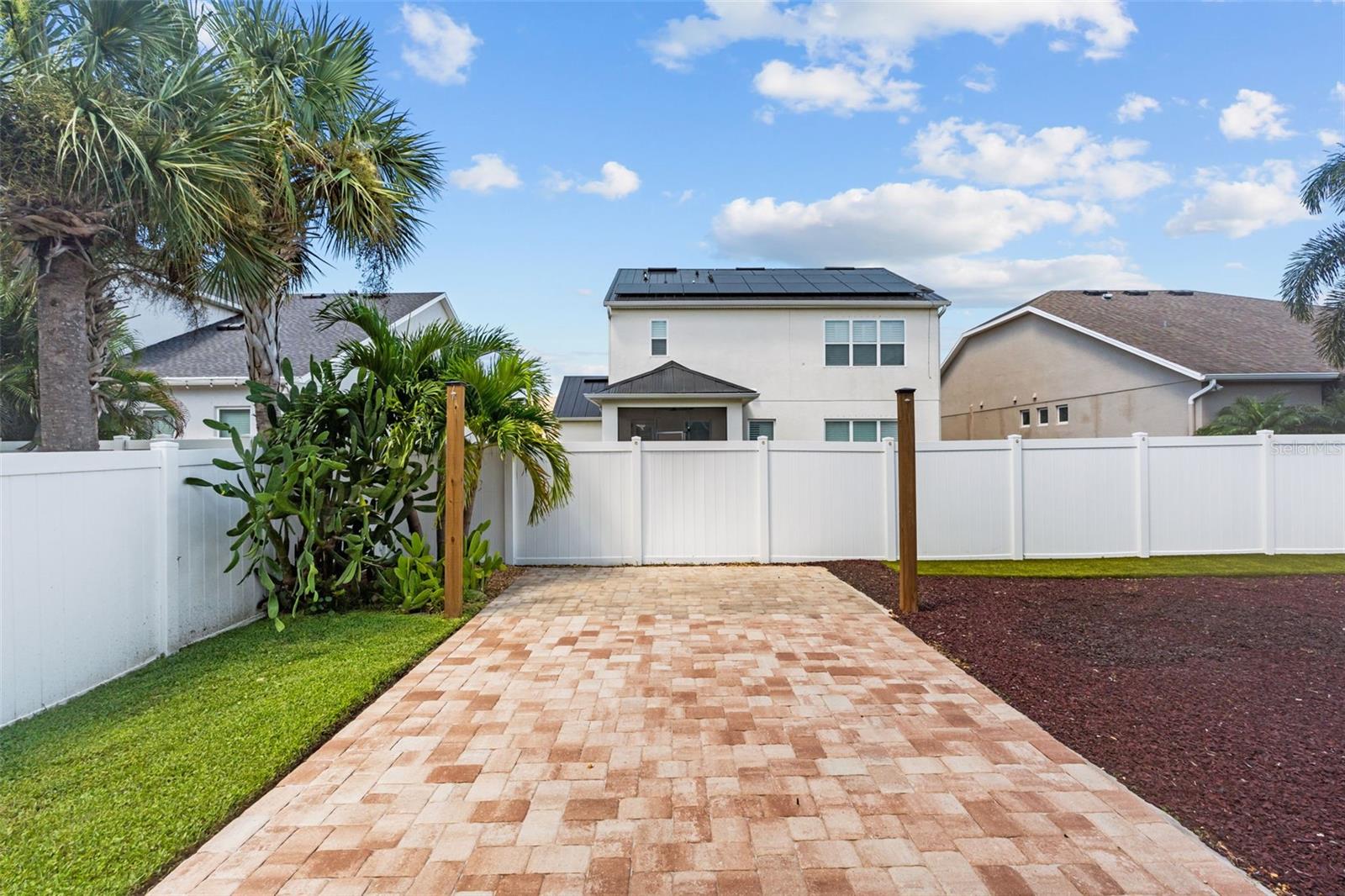 7611 S DESOTO ST — photo 43