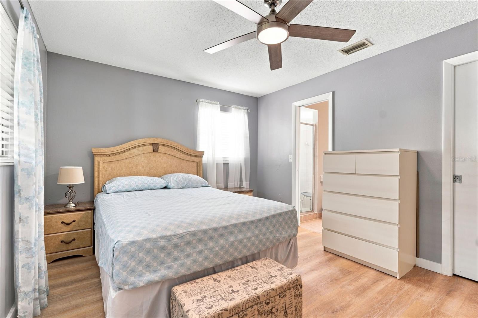 605 ORLANDO AVE — photo 10