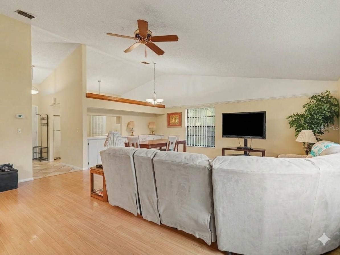 5031 BARRINGTON CIR #601 — photo 6