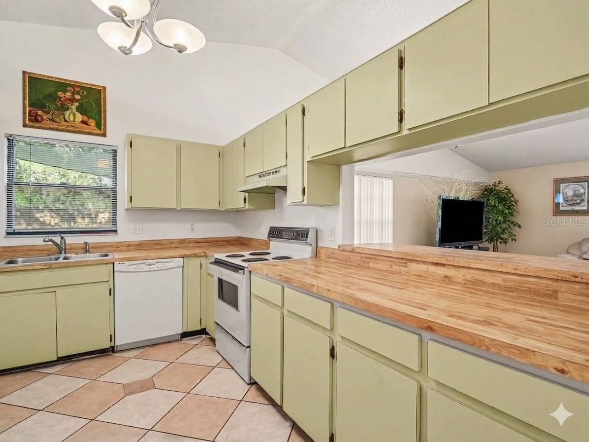 5031 BARRINGTON CIR #601 — photo 11