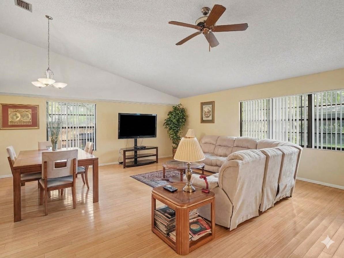 5031 BARRINGTON CIR #601 — photo 4