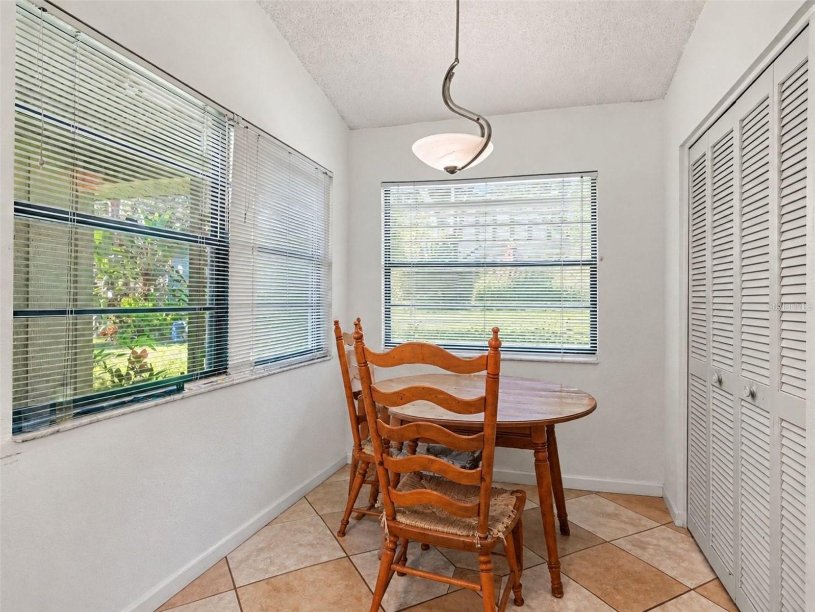 5031 BARRINGTON CIR #601 — photo 9