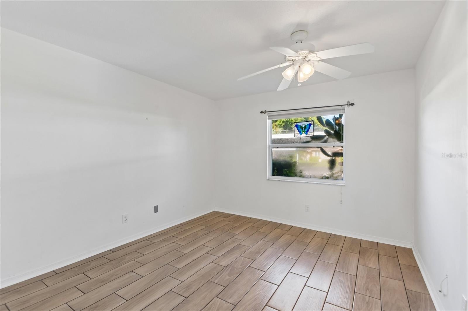 1907 CANTERBURY LN #4 — photo 20