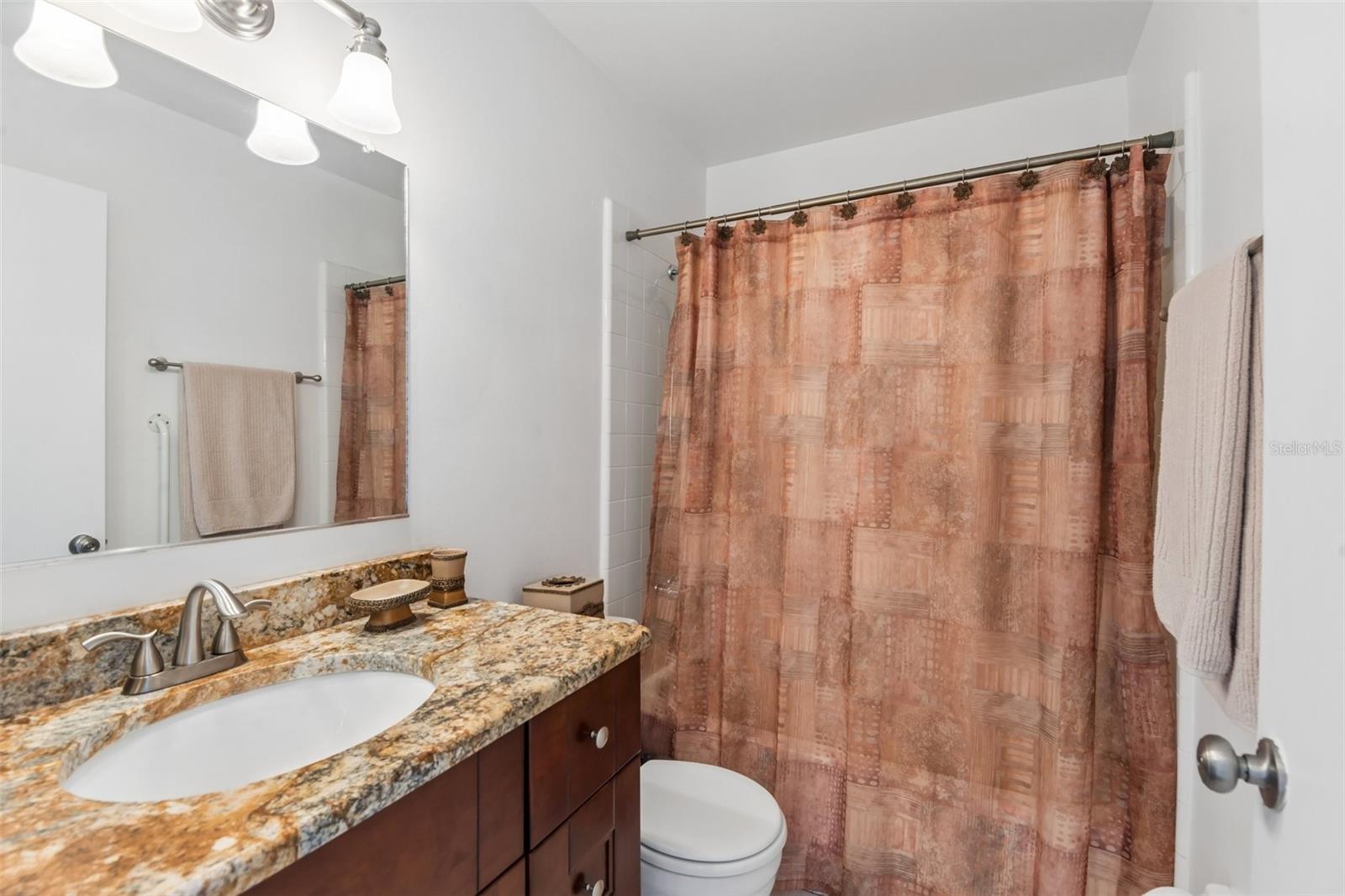 1907 CANTERBURY LN #4 — photo 22