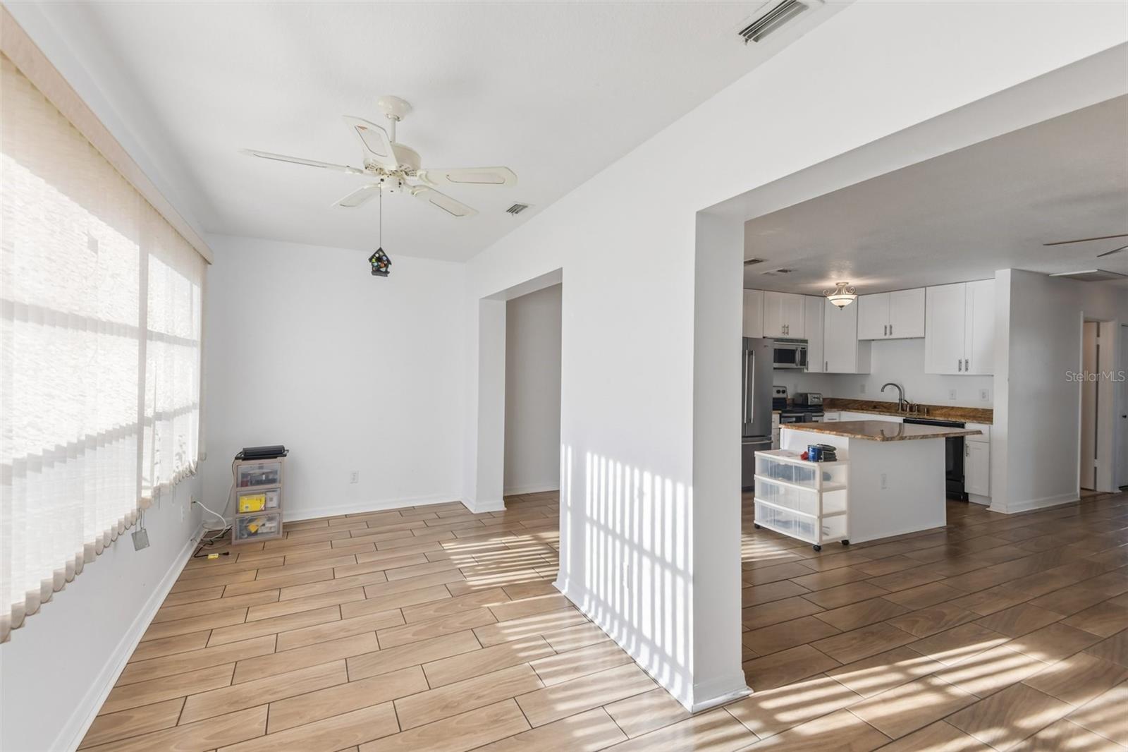 1907 CANTERBURY LN #4 — photo 15