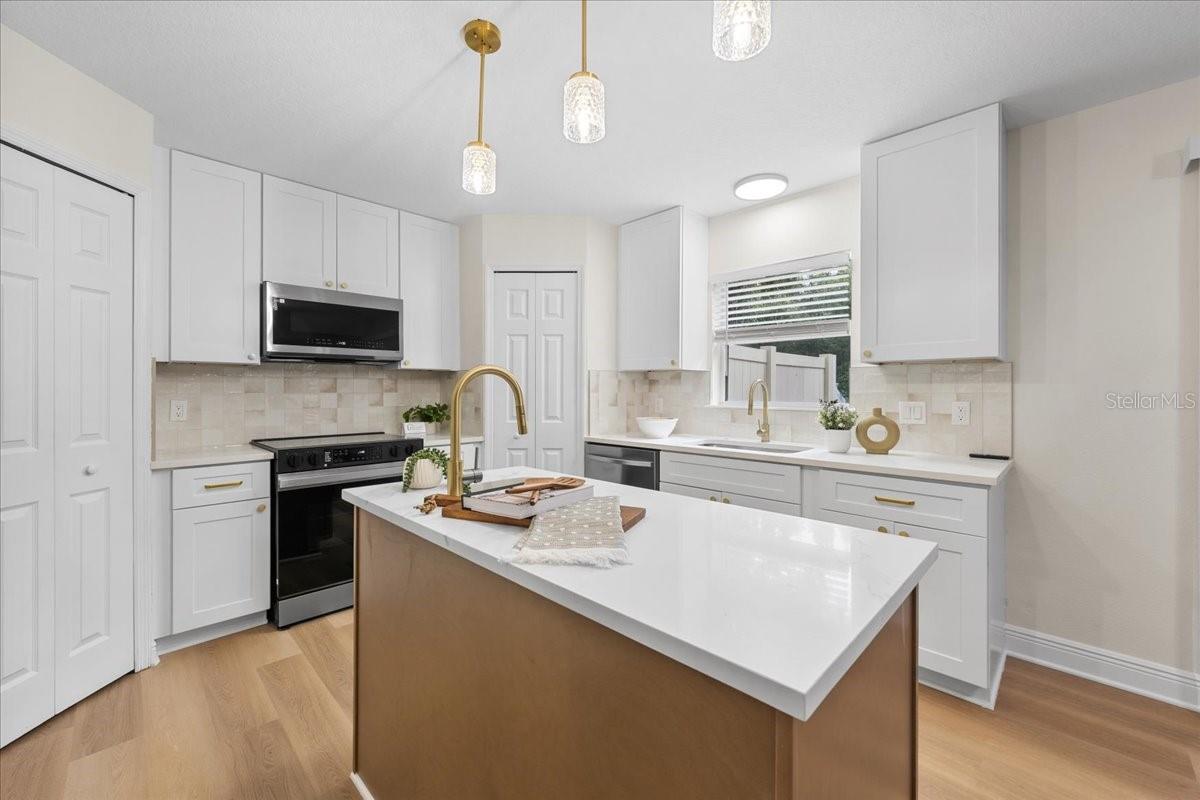 3336 BELLERICAY LN — photo 25