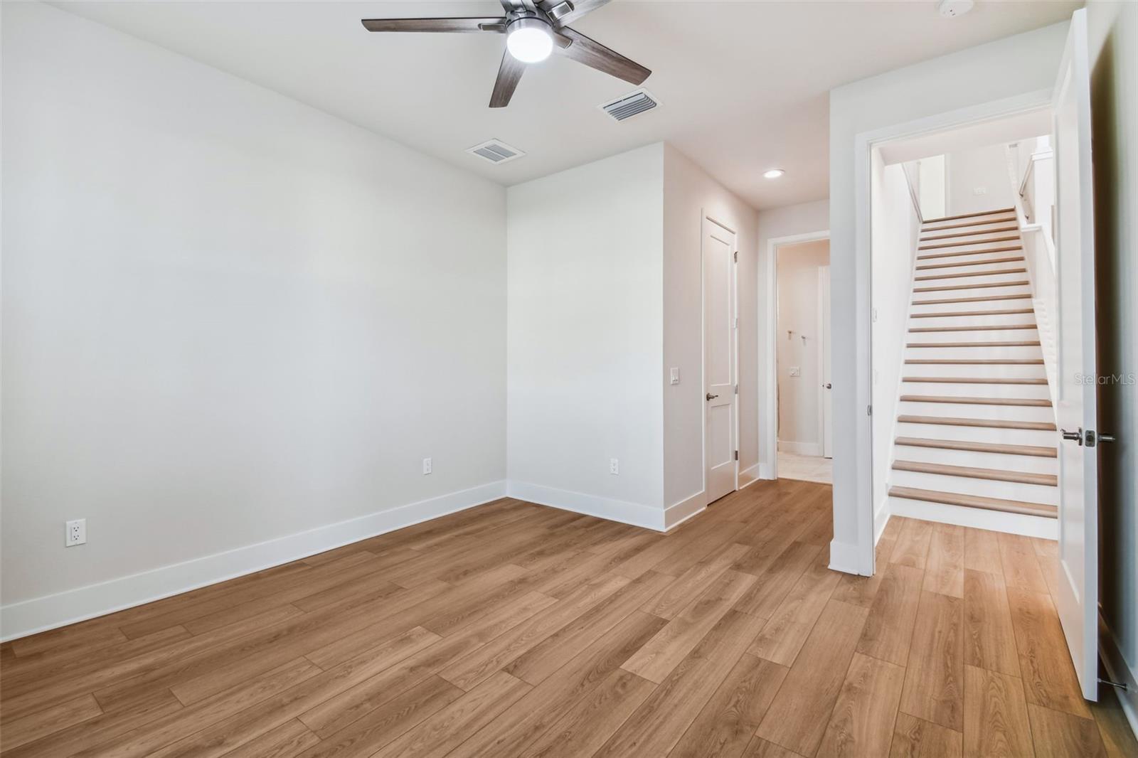407 FINN WAY — photo 24