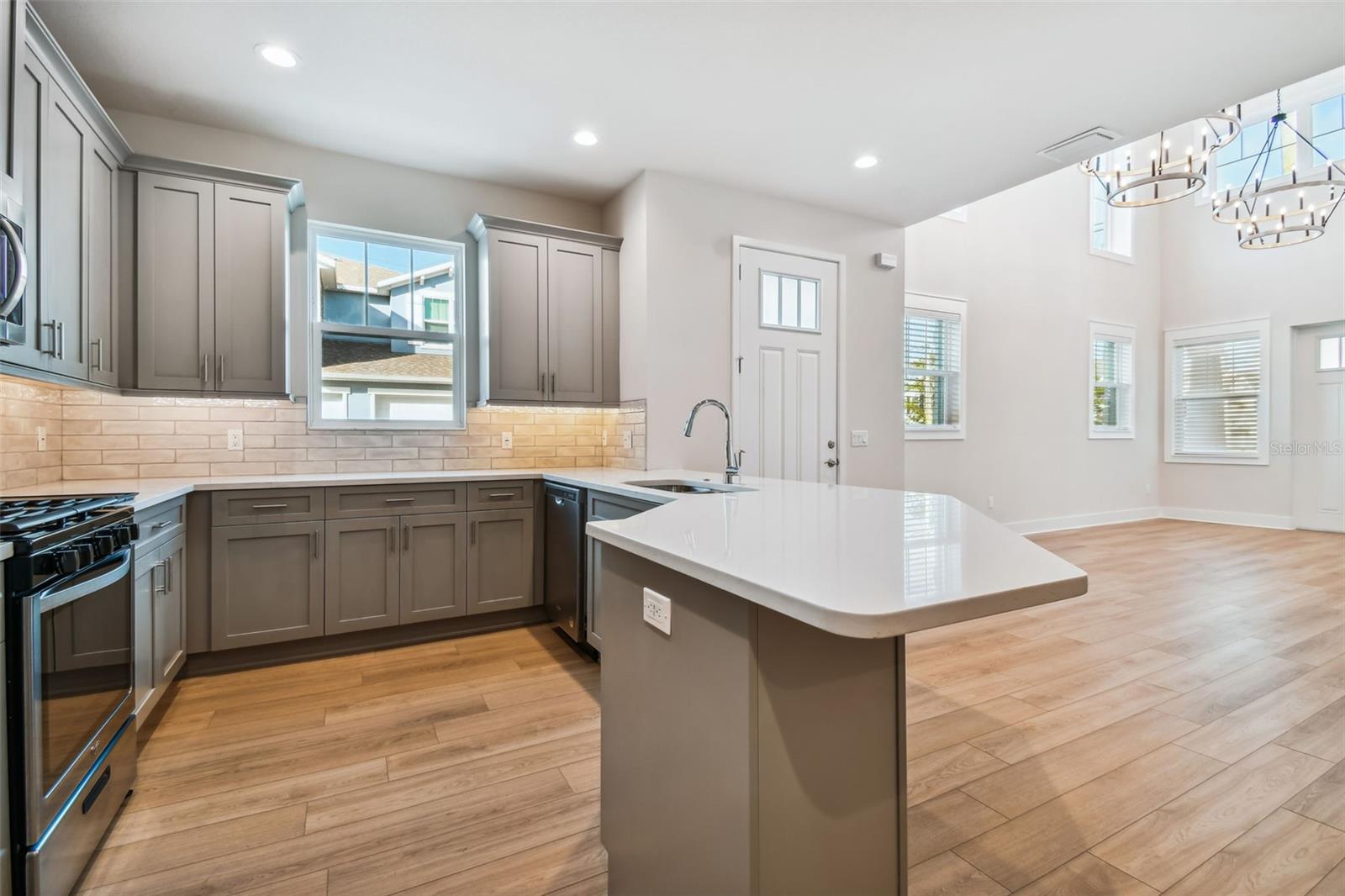 407 FINN WAY — photo 15