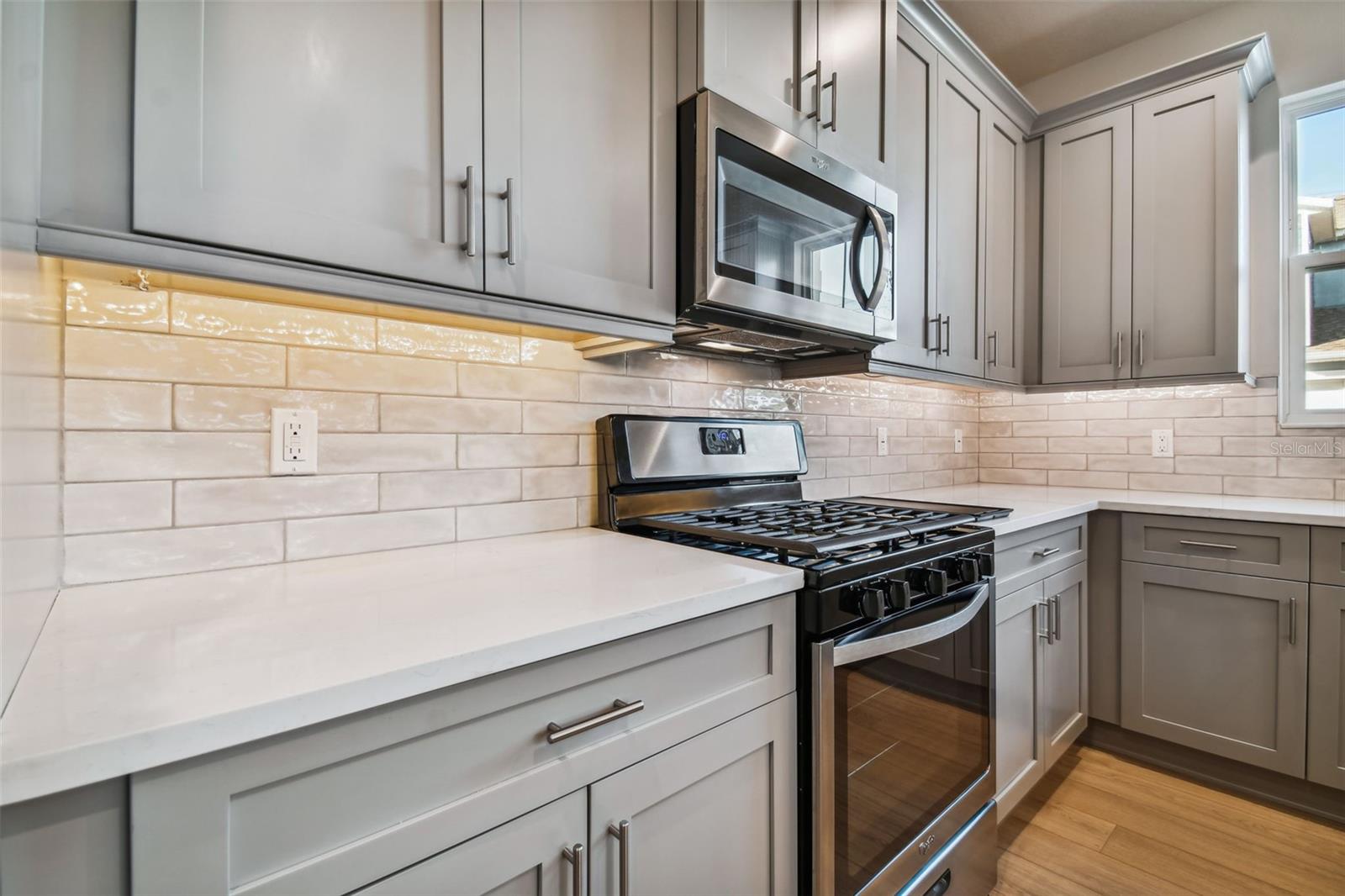 407 FINN WAY — photo 16