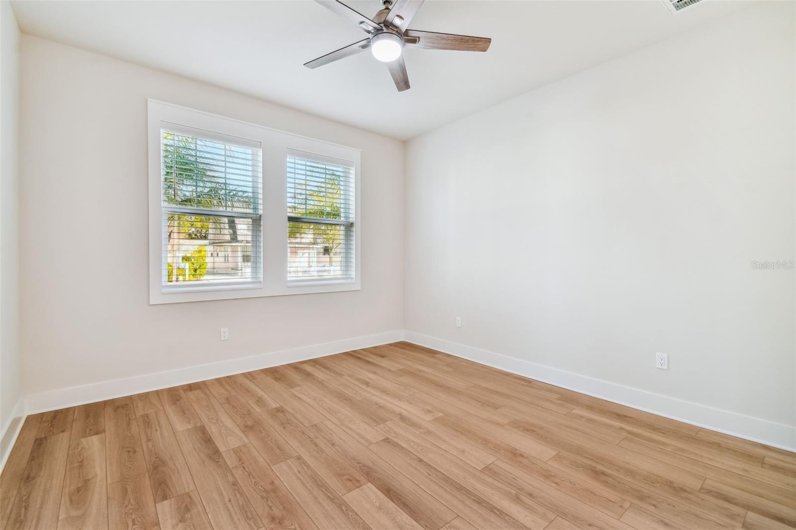 407 FINN WAY — photo 23