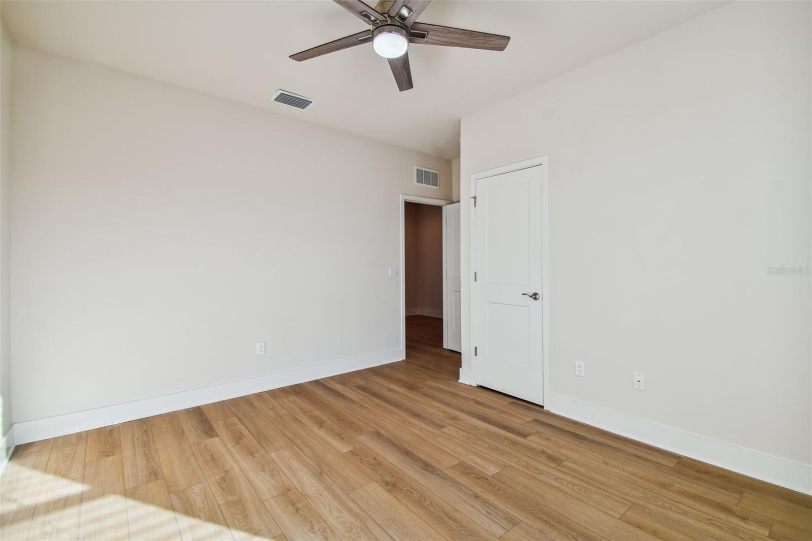 407 FINN WAY — photo 35