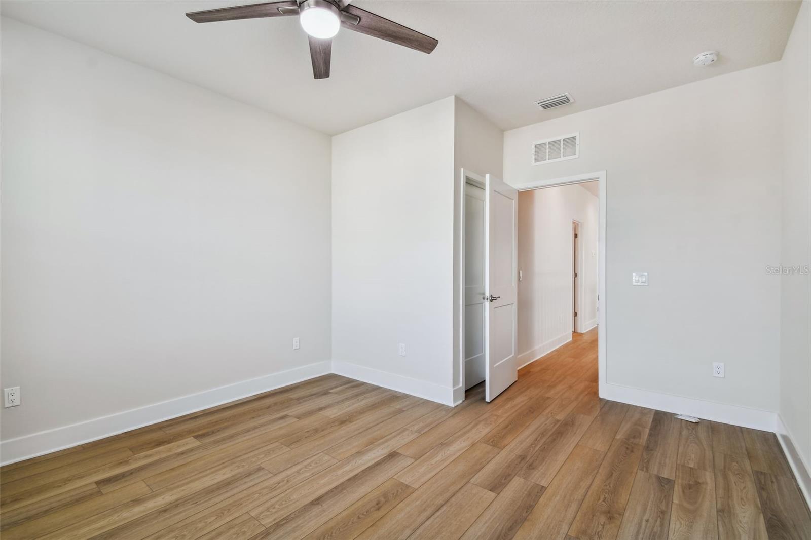 407 FINN WAY — photo 38