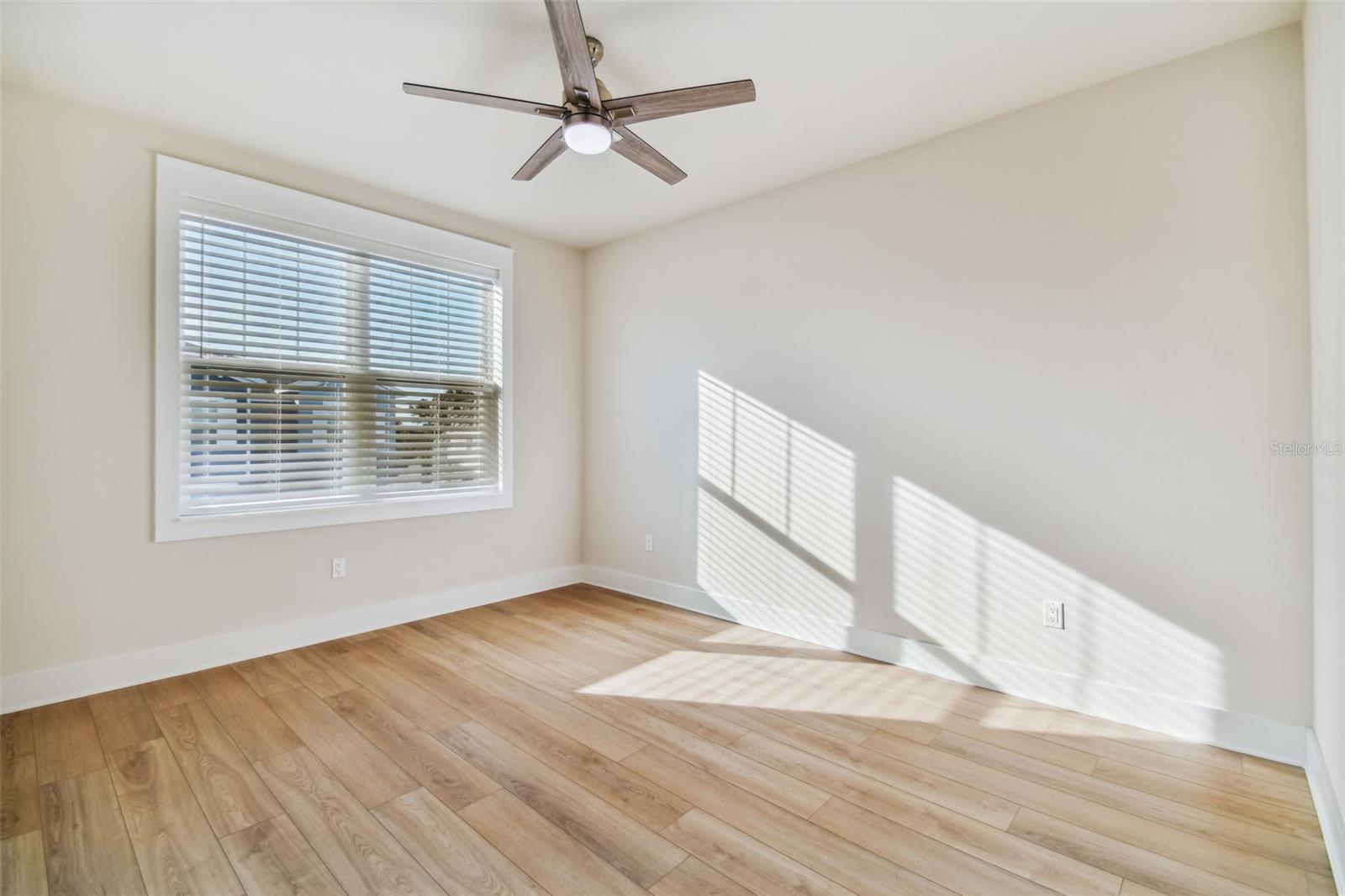 407 FINN WAY — photo 33