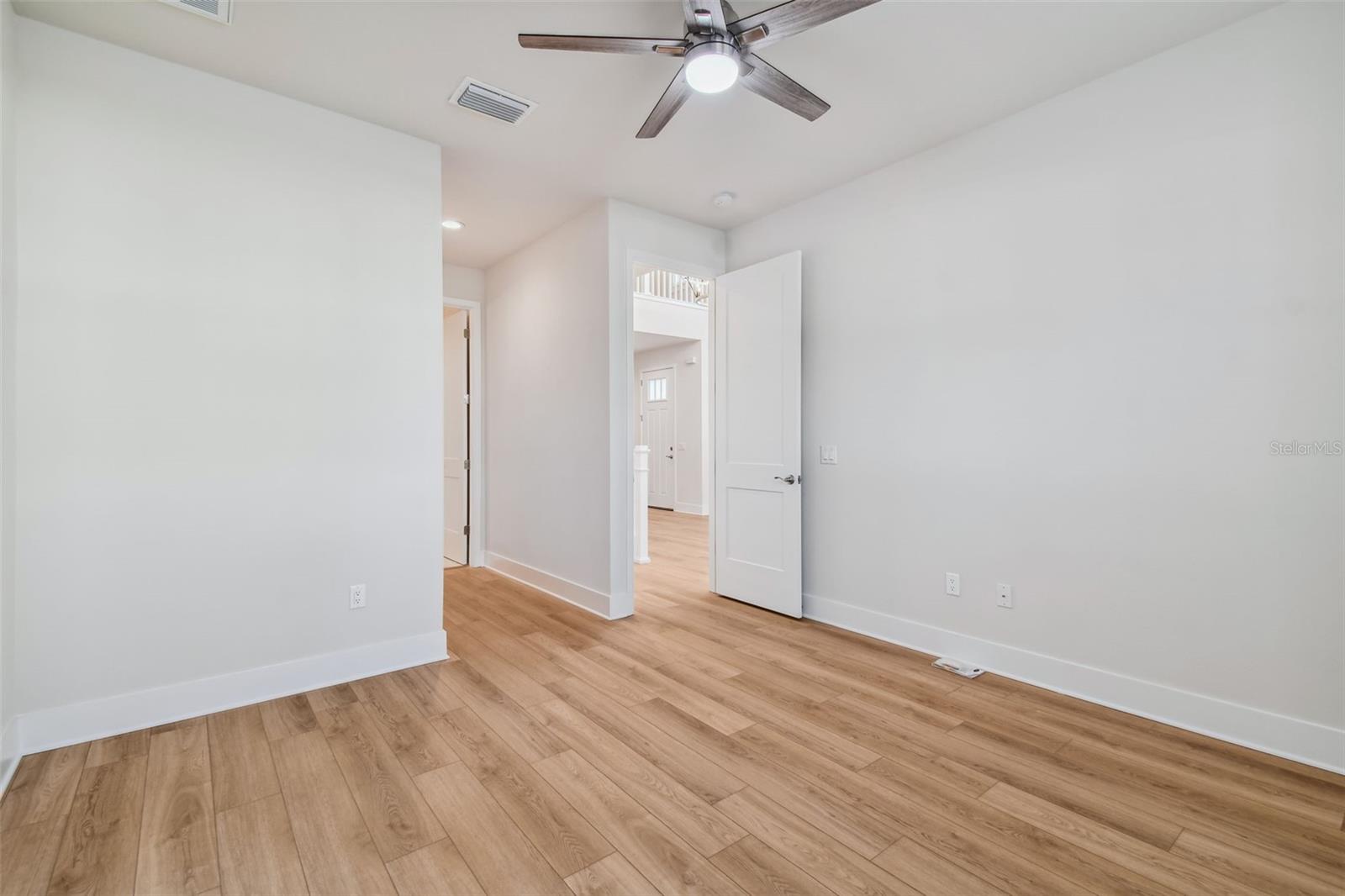 407 FINN WAY — photo 25
