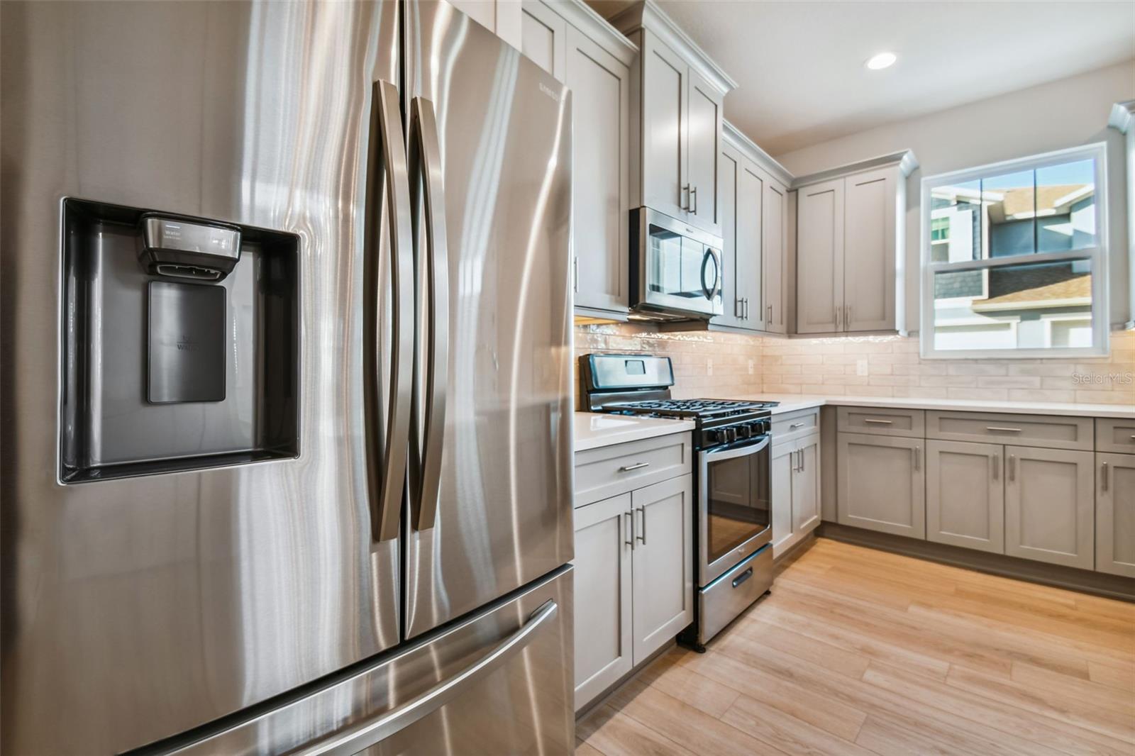 407 FINN WAY — photo 14