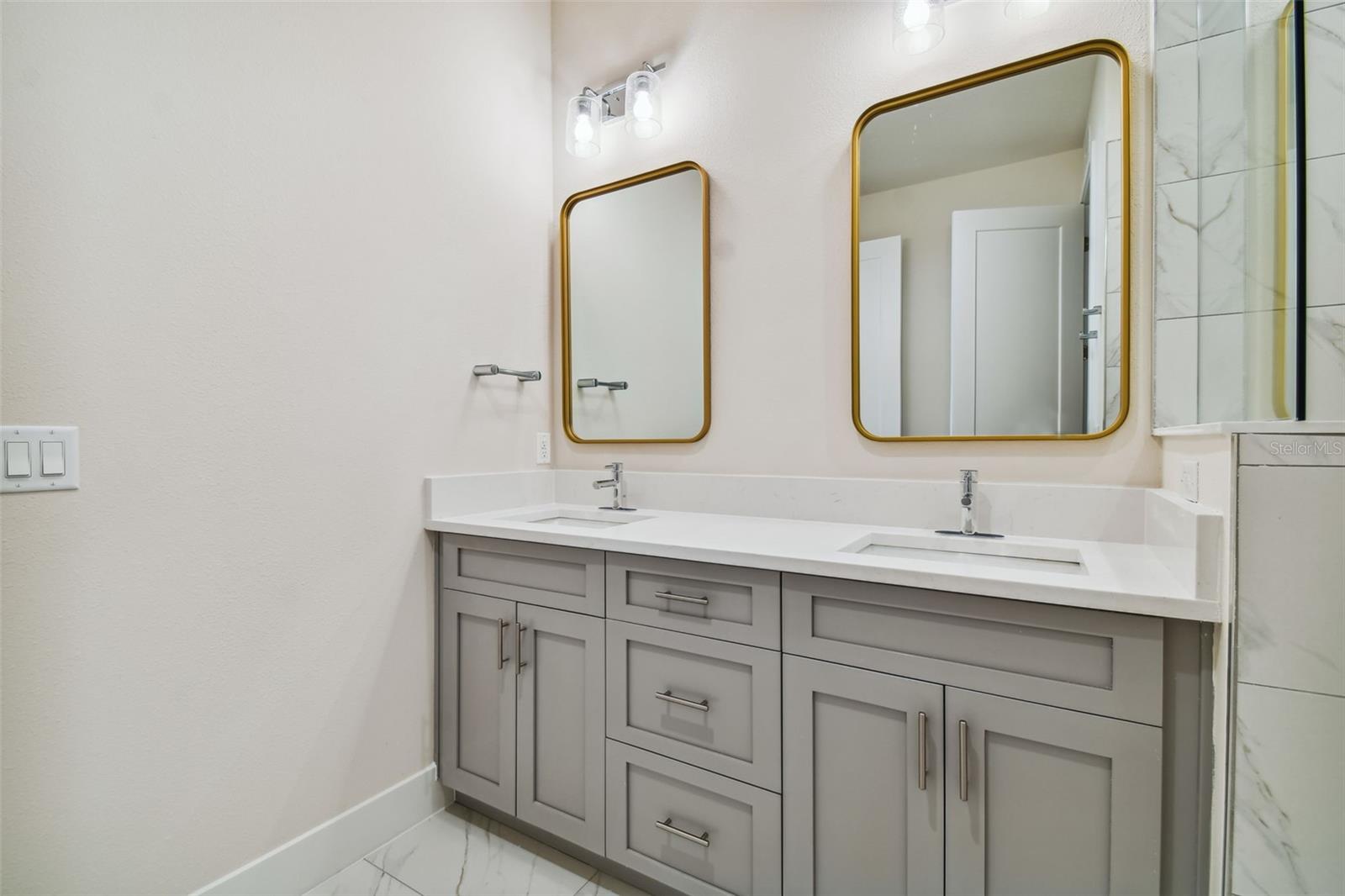 407 FINN WAY — photo 27