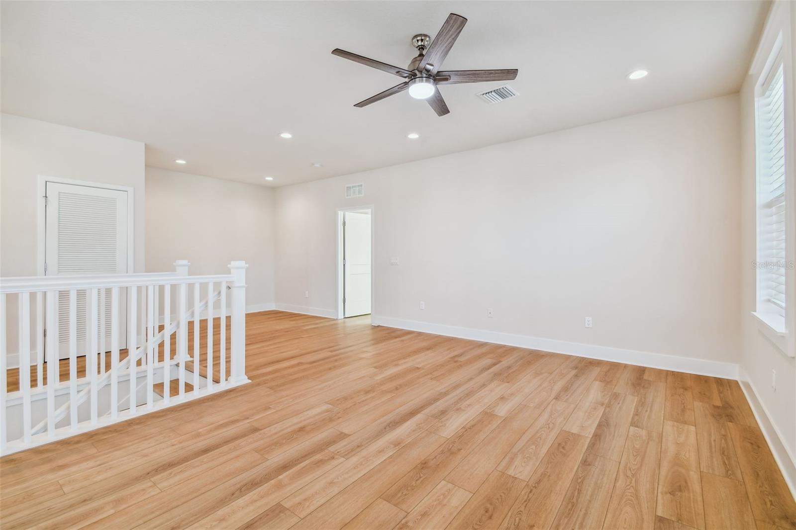 407 FINN WAY — photo 31