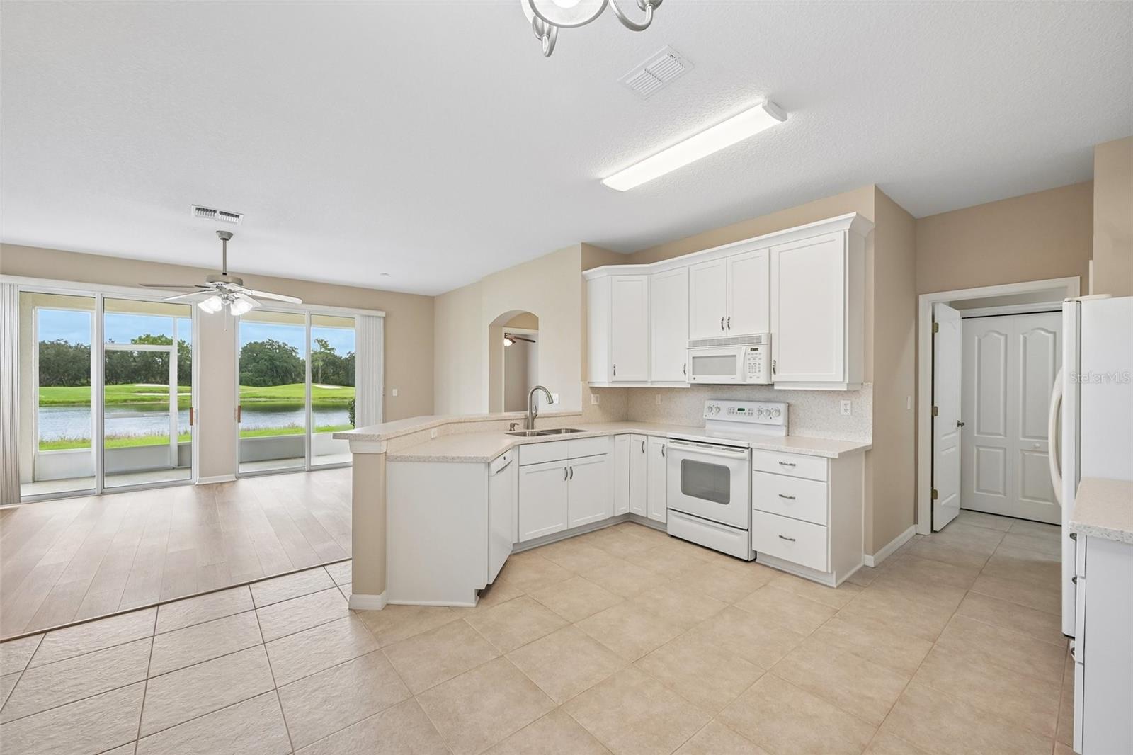1933 INVERNESS GREENS DR — photo 12