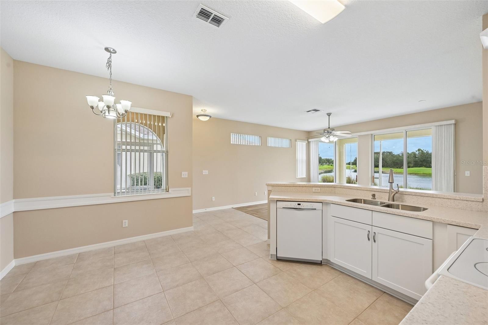 1933 INVERNESS GREENS DR — photo 10