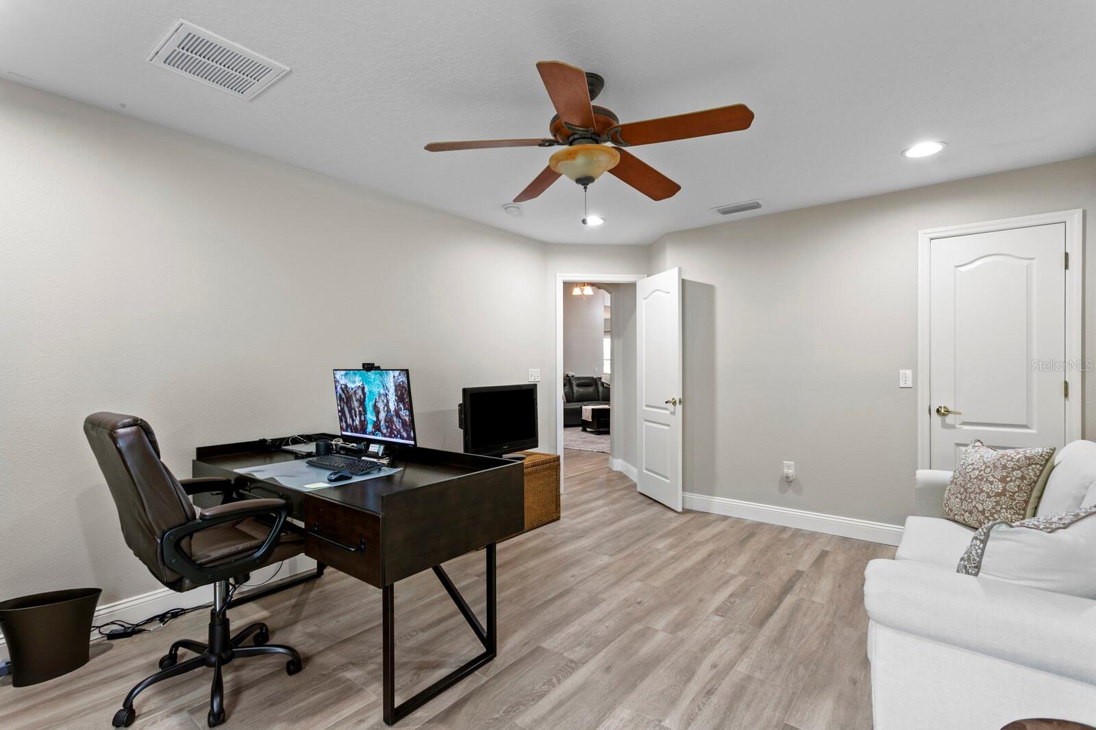 3128 ASHMONTE DR — photo 36