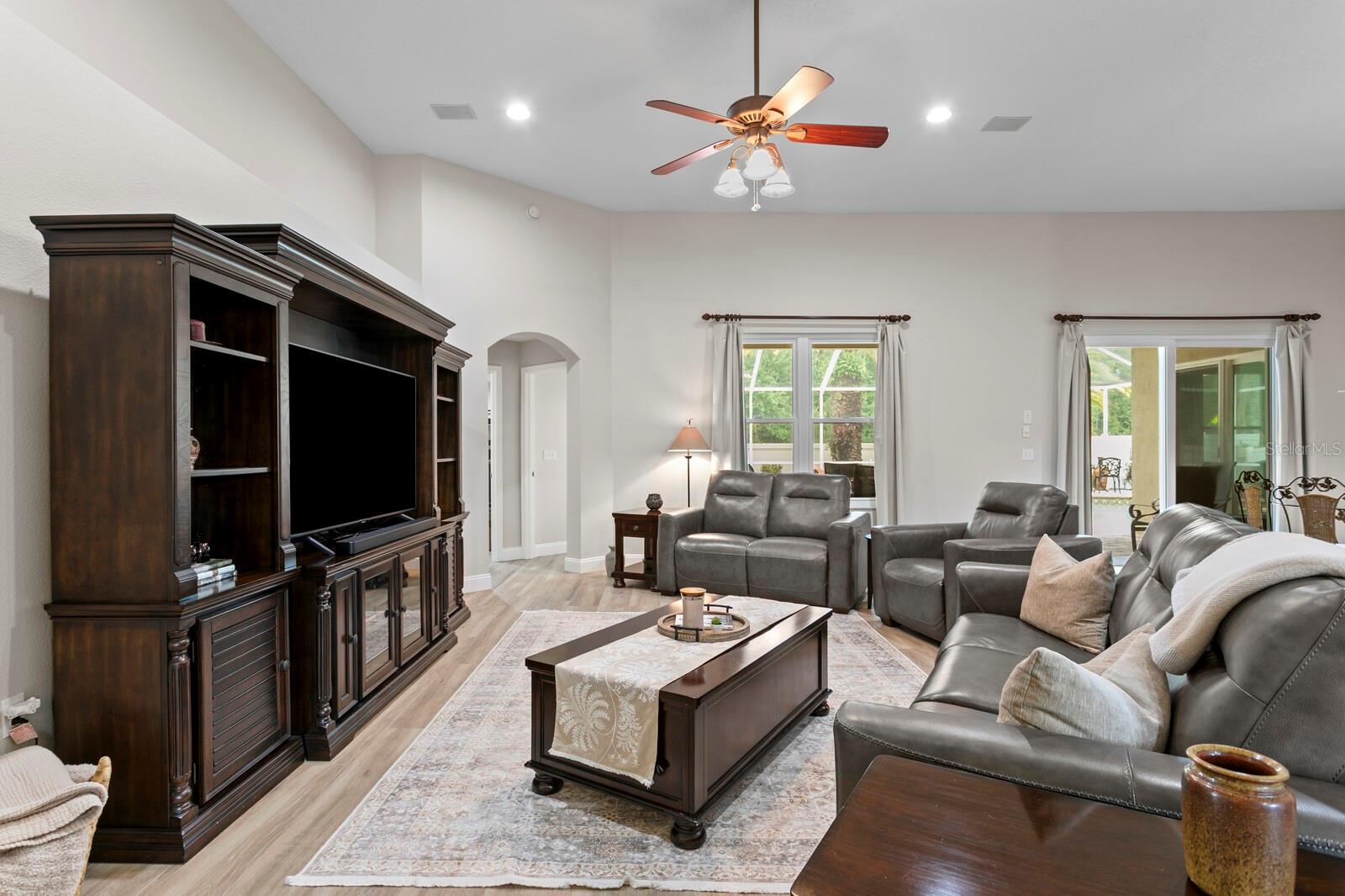 3128 ASHMONTE DR — photo 3