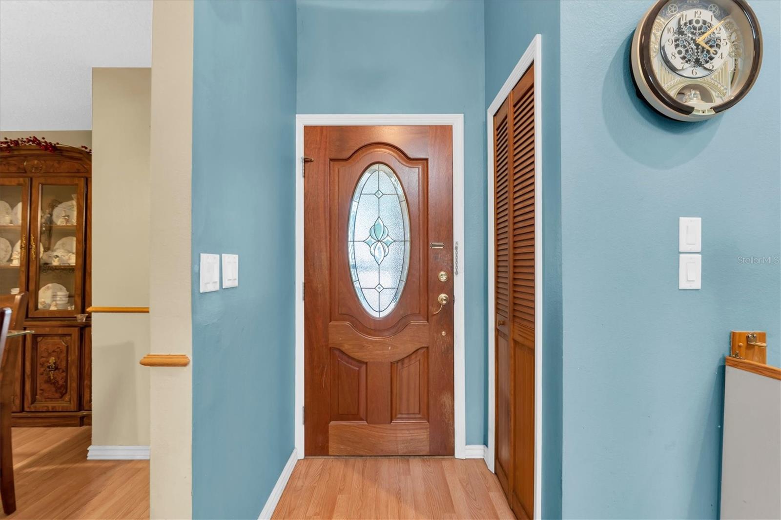 10833 LIVINGSTON DR — photo 4