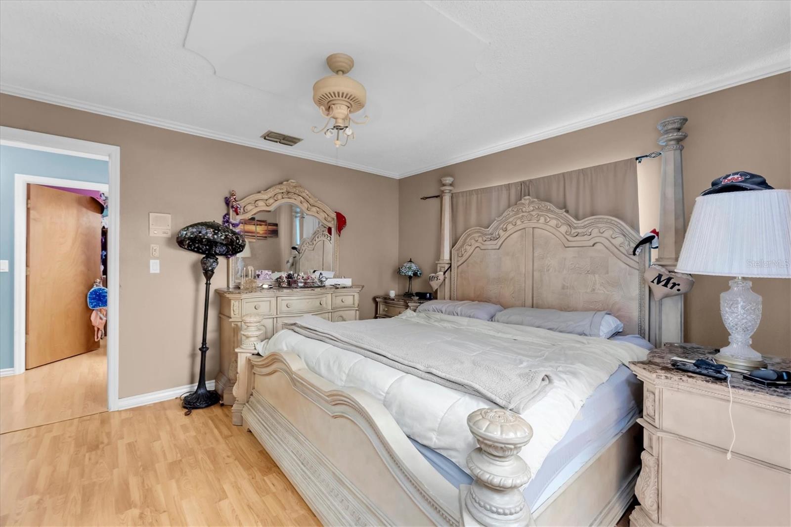 10833 LIVINGSTON DR — photo 19