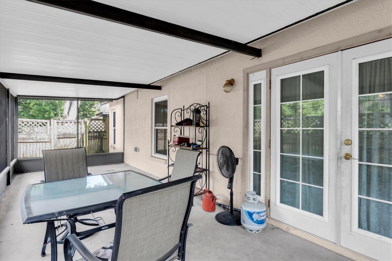 10833 LIVINGSTON DR — photo 30