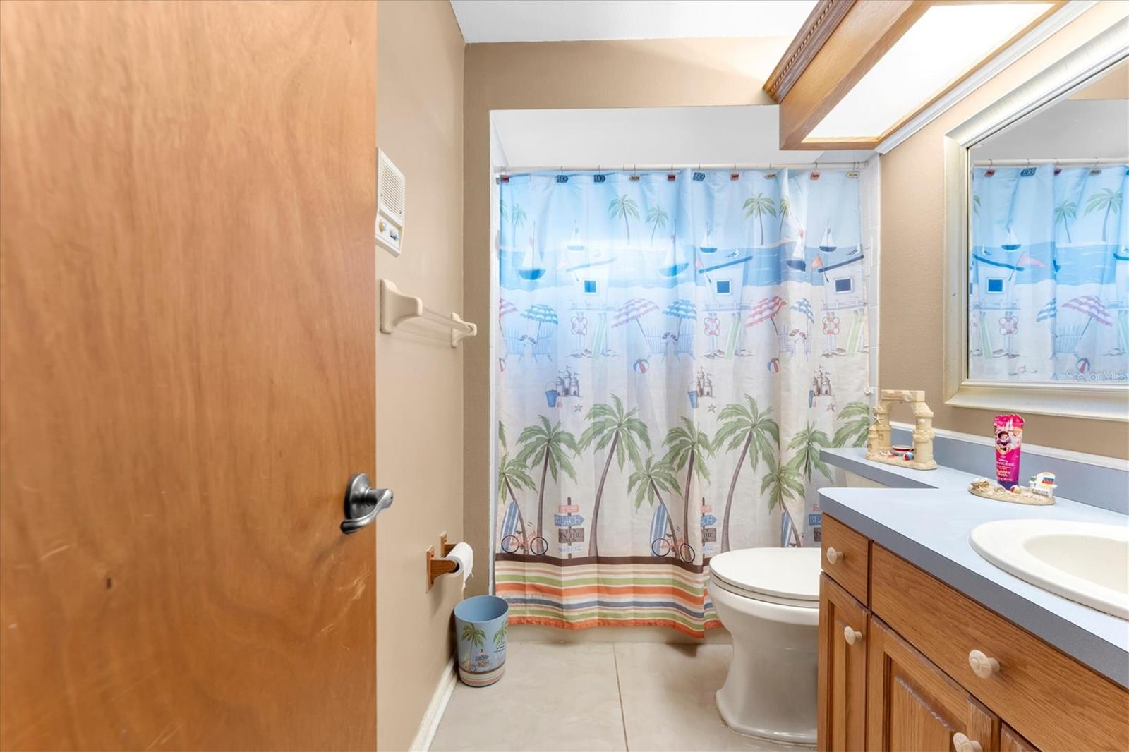 10833 LIVINGSTON DR — photo 24