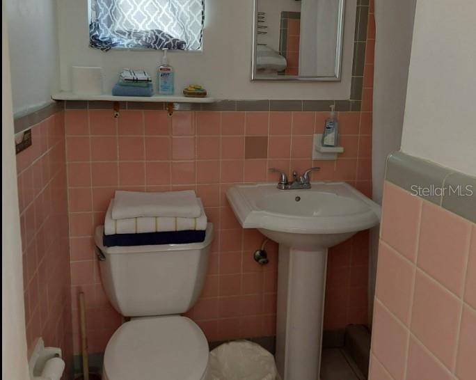 415 HAMDEN DR — photo 10