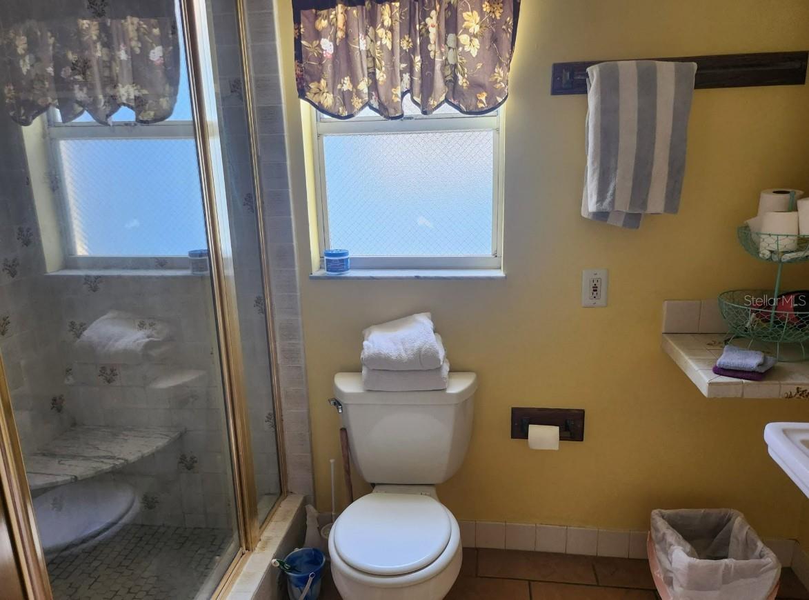 415 HAMDEN DR — photo 4