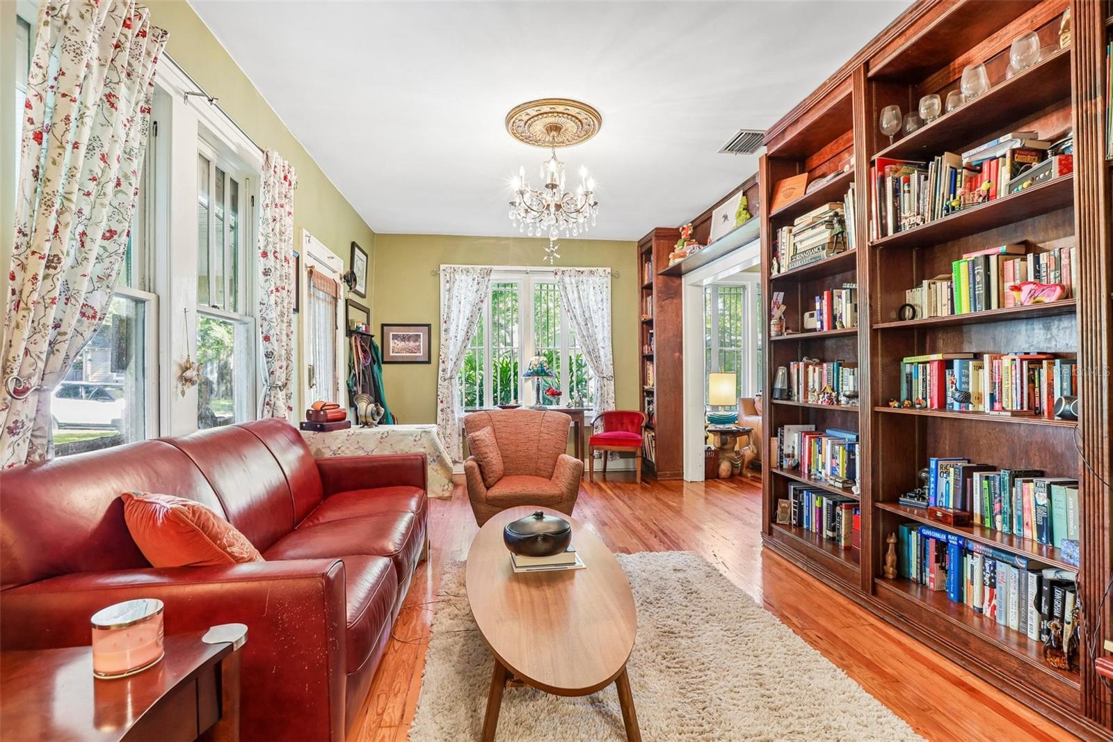 204 W THOMAS ST — photo 17