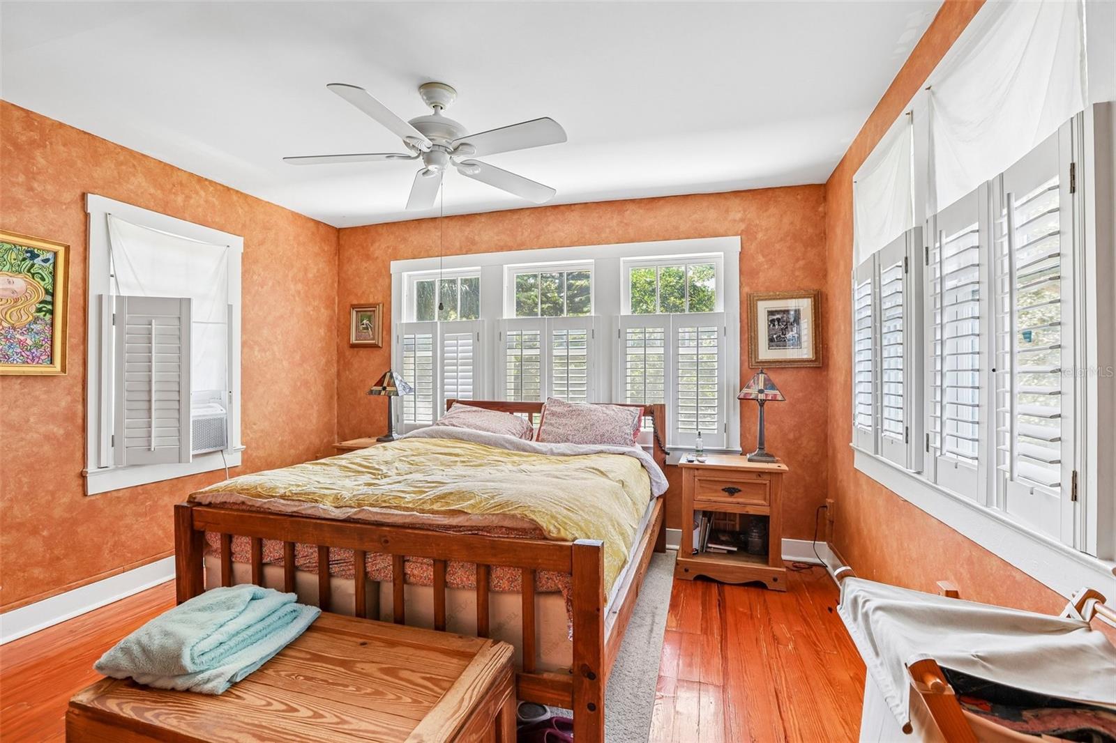 204 W THOMAS ST — photo 34