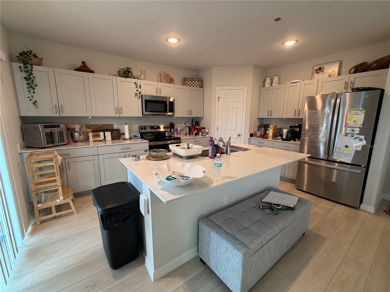 7901 PEACE LILY AVE — photo 4