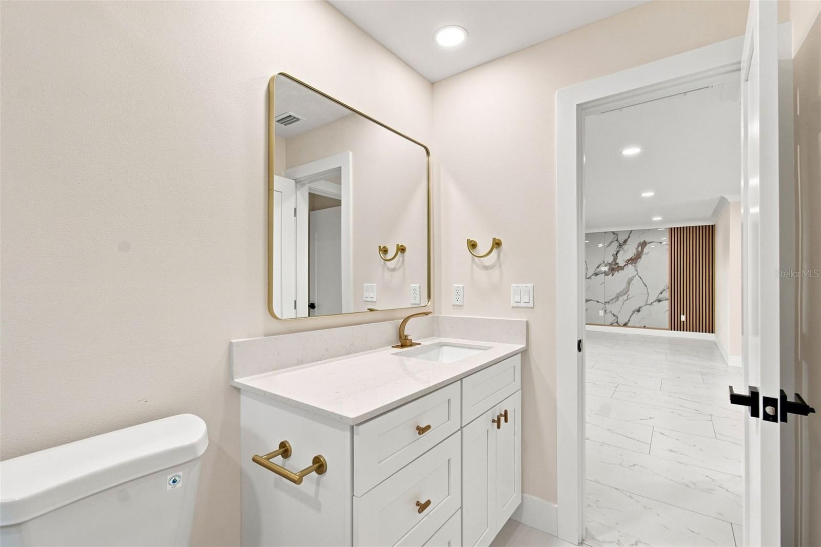 3915 HEADSAIL DR — photo 24